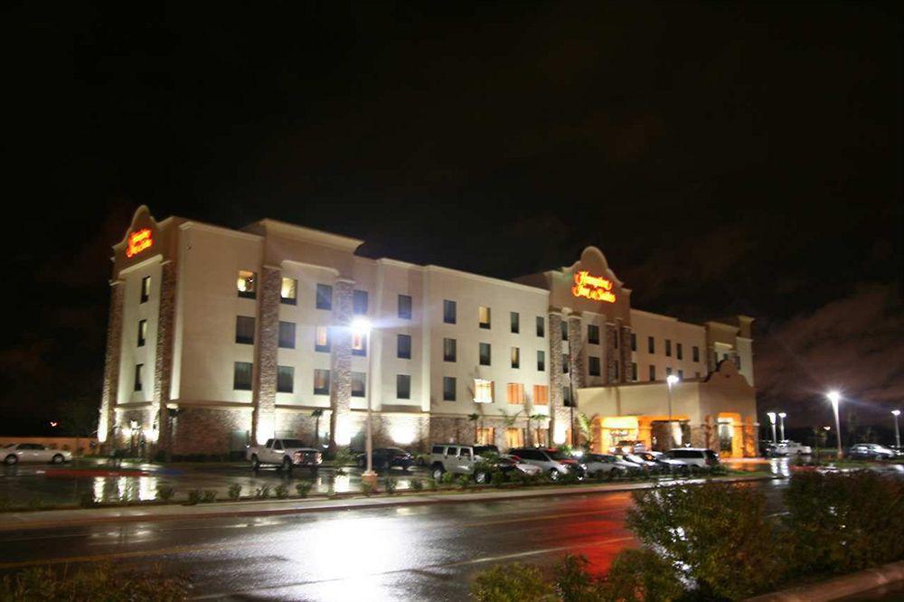 Hampton Inn & Suites Mission Exteriör bild