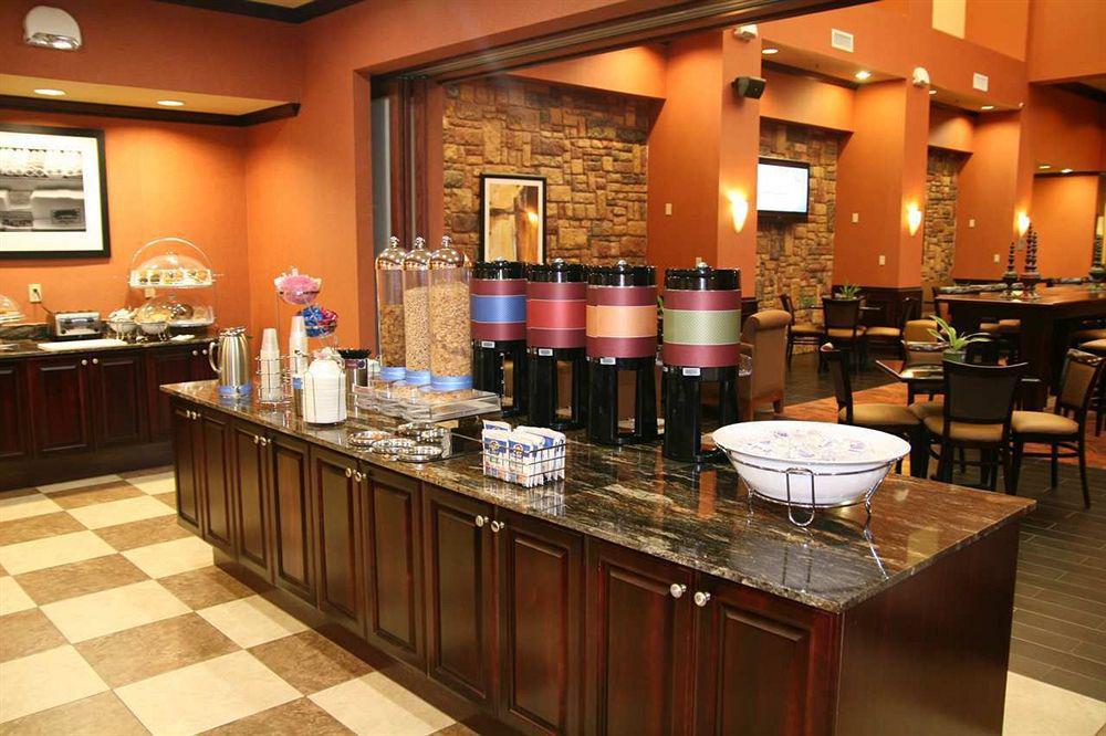 Hampton Inn & Suites Mission Restaurang bild
