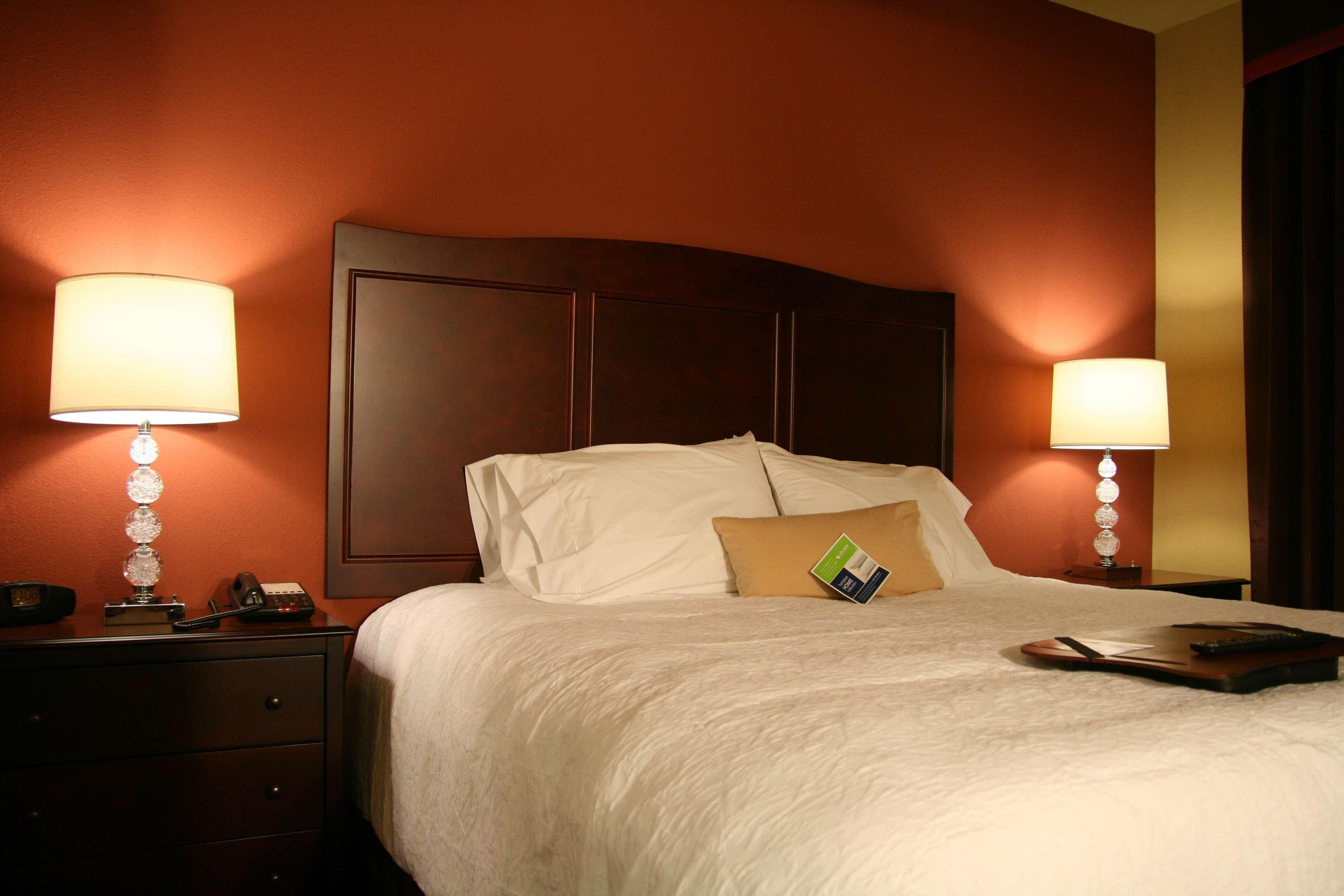 Hampton Inn & Suites Mission Rum bild