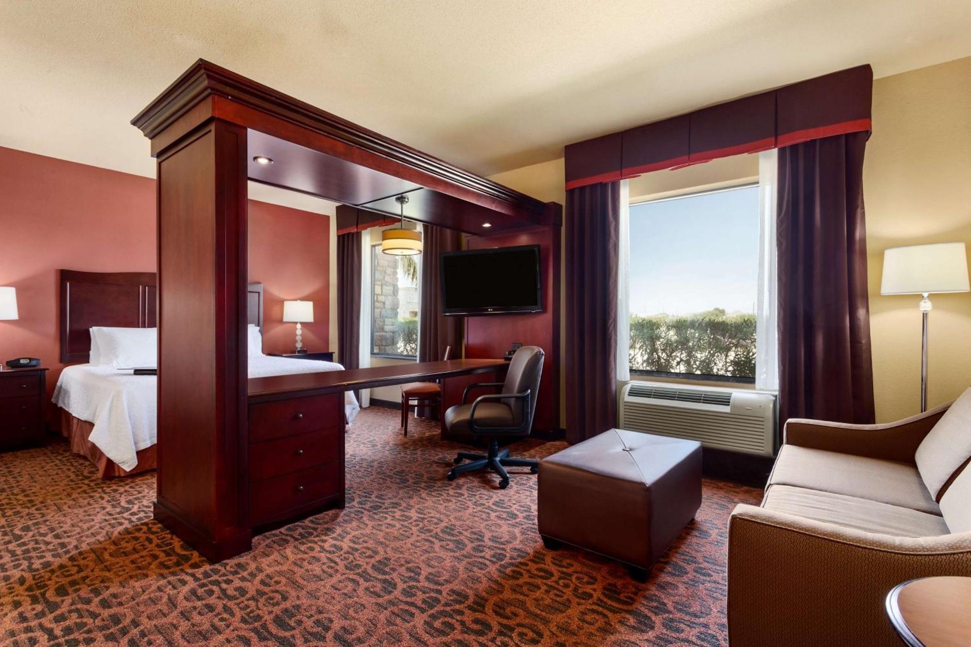 Hampton Inn & Suites Mission Exteriör bild