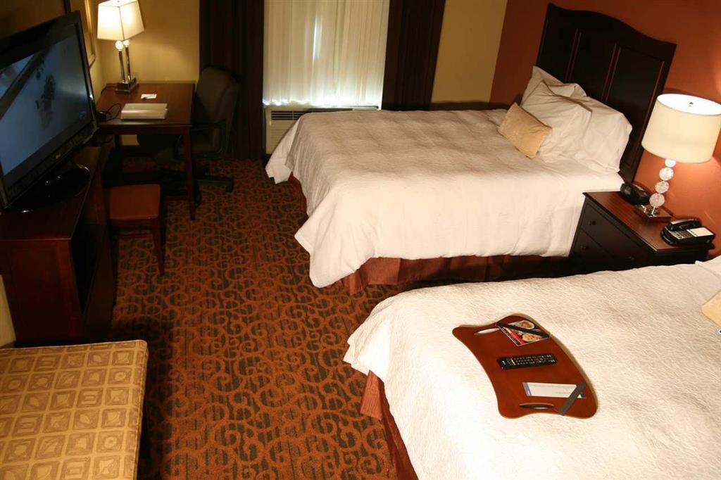 Hampton Inn & Suites Mission Rum bild